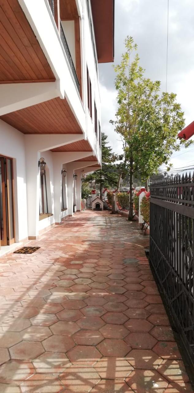 Vila Dani Near Castle And Old Bazar กรูเยอ ภายนอก รูปภาพ